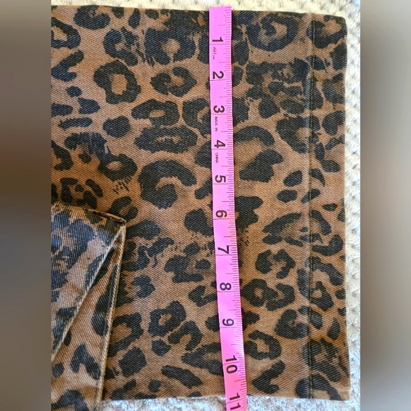 NWT Jeans for Women High Waist Leopard Print Cheetah Pants Straight Leg Unisex - Picture 7 of 9